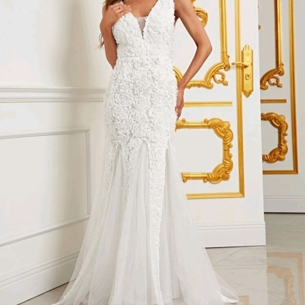 White Floral Applique Mesh Mermaid Maxi Formal Gown